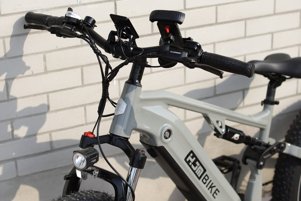 Exploring the Benefits of Full-Color LCD Screens in Electric Bikes